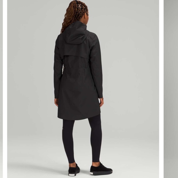 Lululemon Sz 12 Rain Rebel Jacket Black W4BOGS - Picture 2 of 12